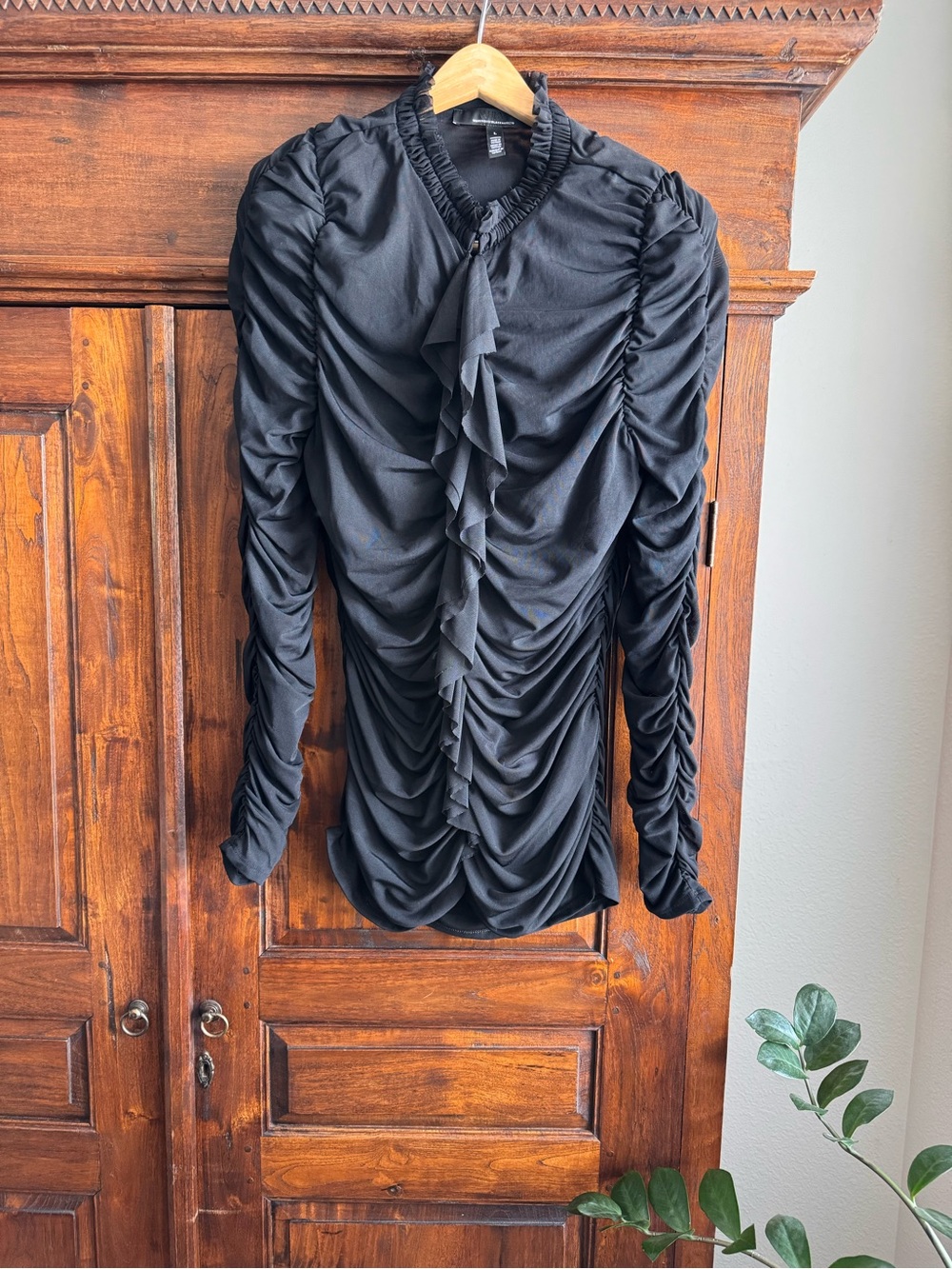White House Black Market Black Ruched Ruffle Front Long Sleeve Blouse Top